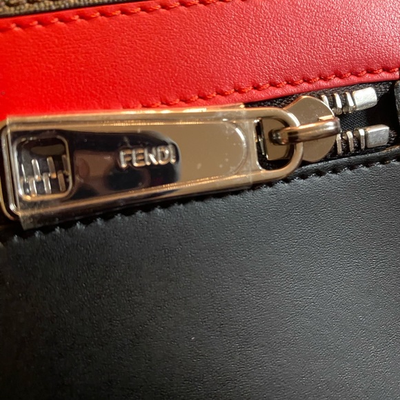 Fendi Men’s medium messenger bag, Zucca, Textured Leather - Picture 6 of 14